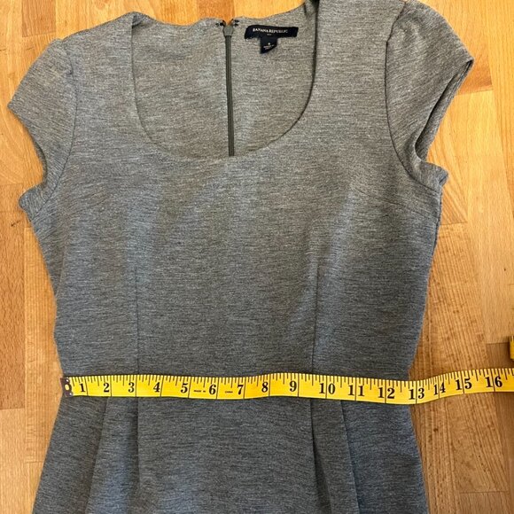 Banana Republic Grey Dress (0) - Picture 5 of 7
